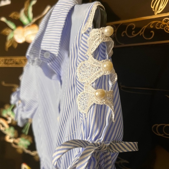 Light Blue Pinstriped Lace and Pearl Sleeved Shirt Dress - Picture 4 of 6